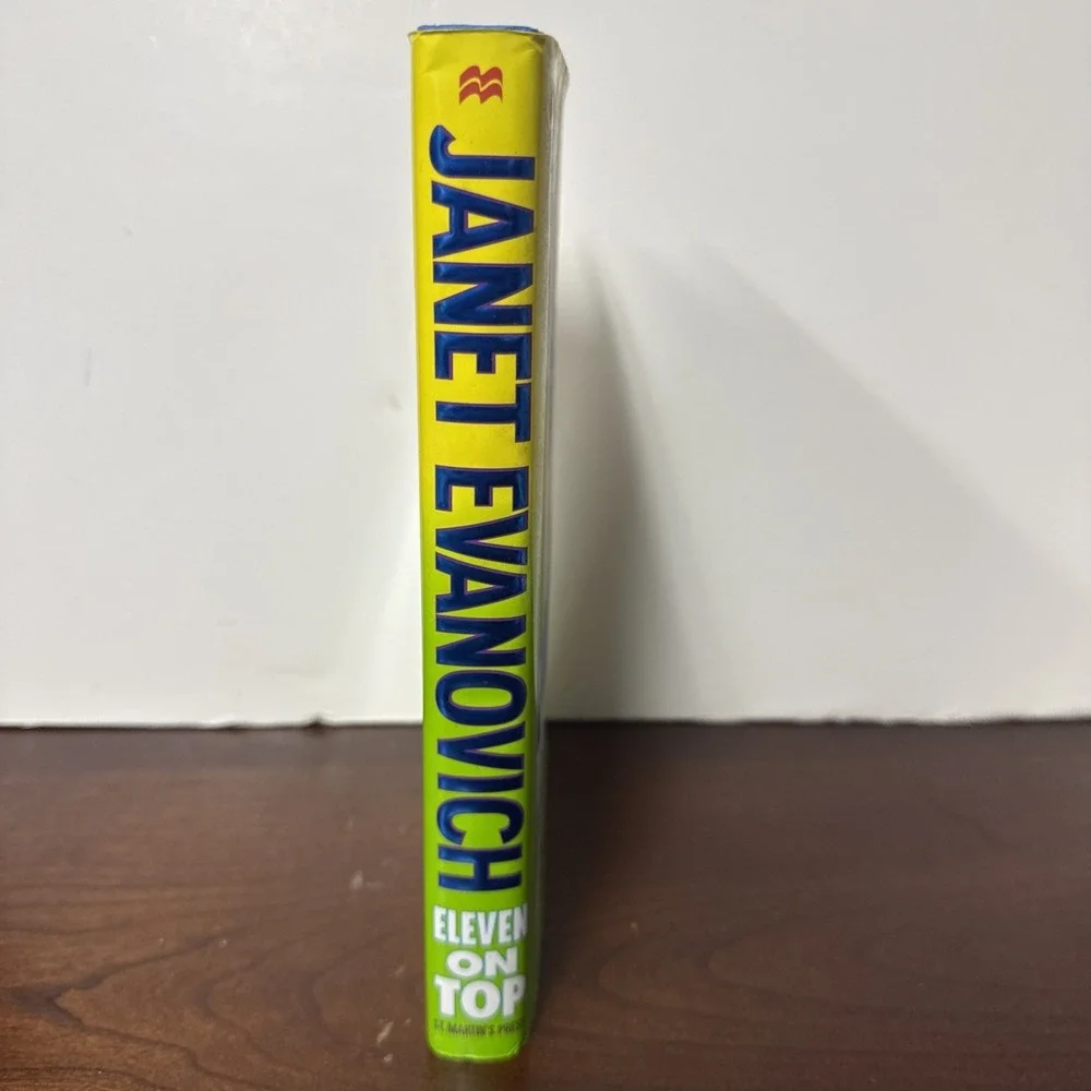 Eleven on Top by Janet Evanovich First Edition